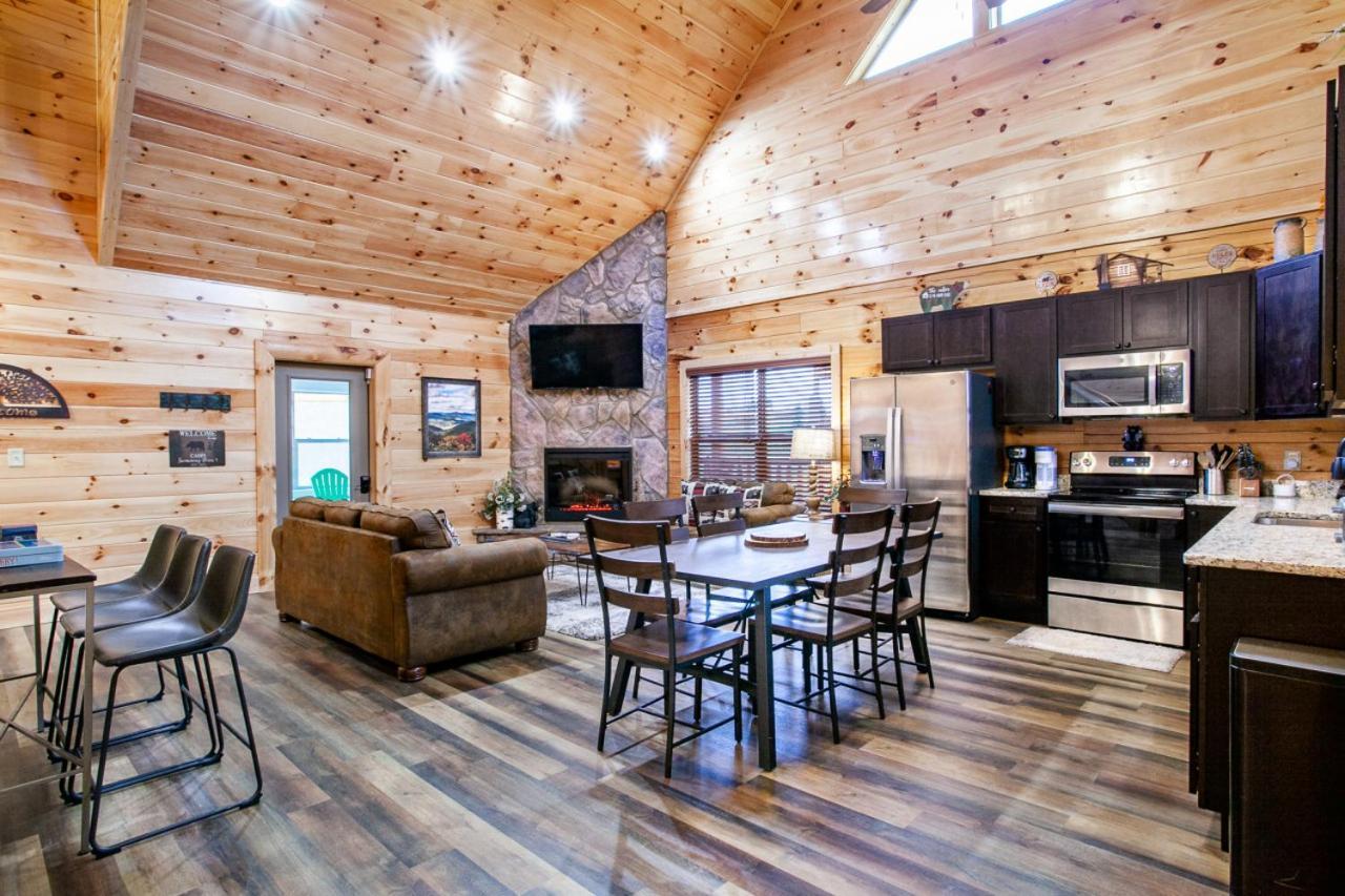 Swimming Bears Lodge 1 With Indoor Pool And Hot Tub ピジョンフォージ エクステリア 写真