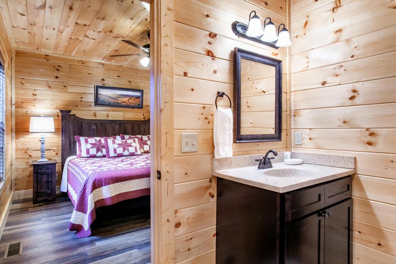 Swimming Bears Lodge 1 With Indoor Pool And Hot Tub ピジョンフォージ エクステリア 写真