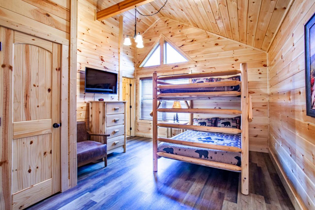 Swimming Bears Lodge 1 With Indoor Pool And Hot Tub ピジョンフォージ エクステリア 写真